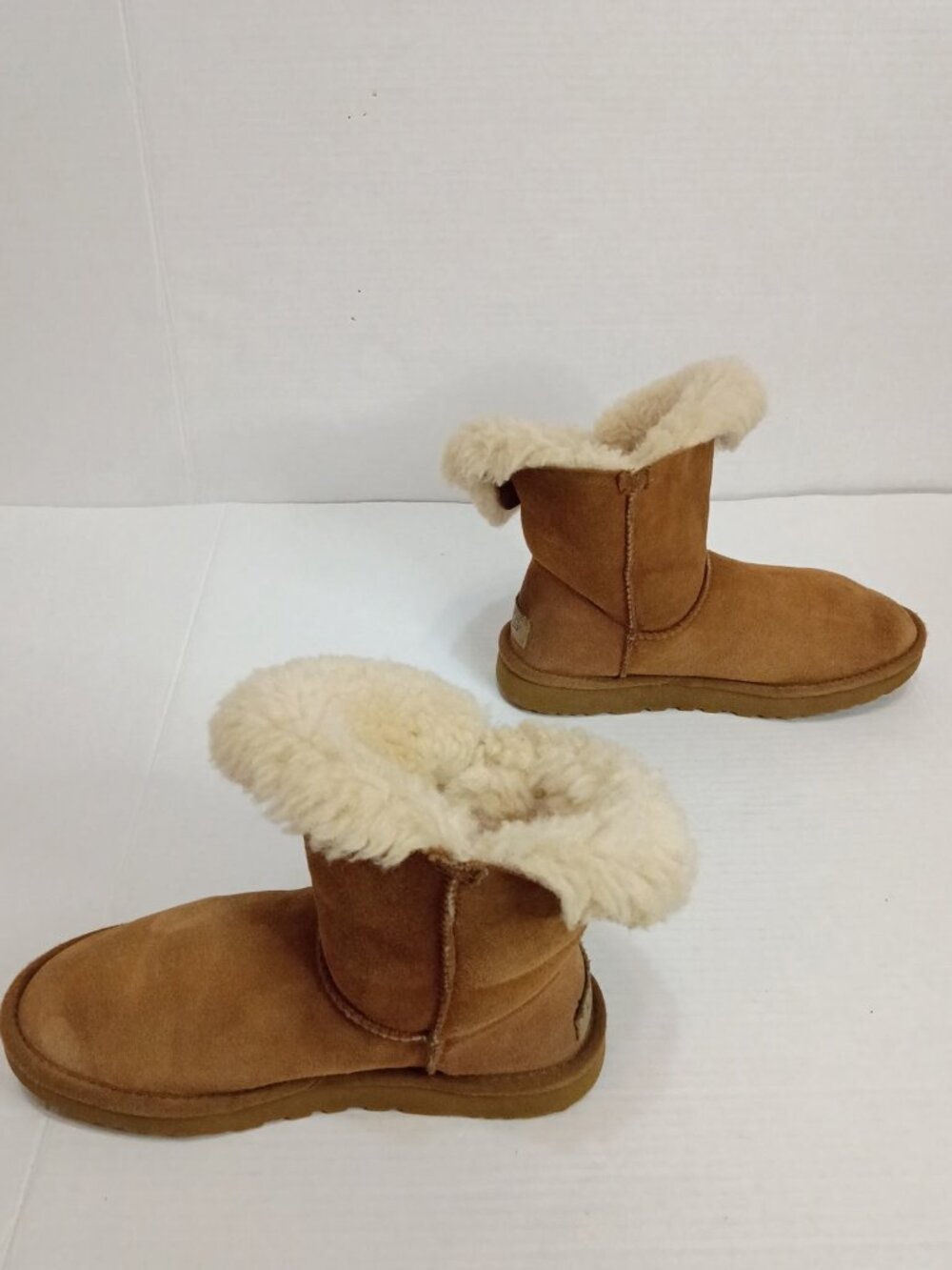 UGG Bailey Button II Chestnut Suede Shearling Boots Women’s Size 7 - Picture 3 of 7